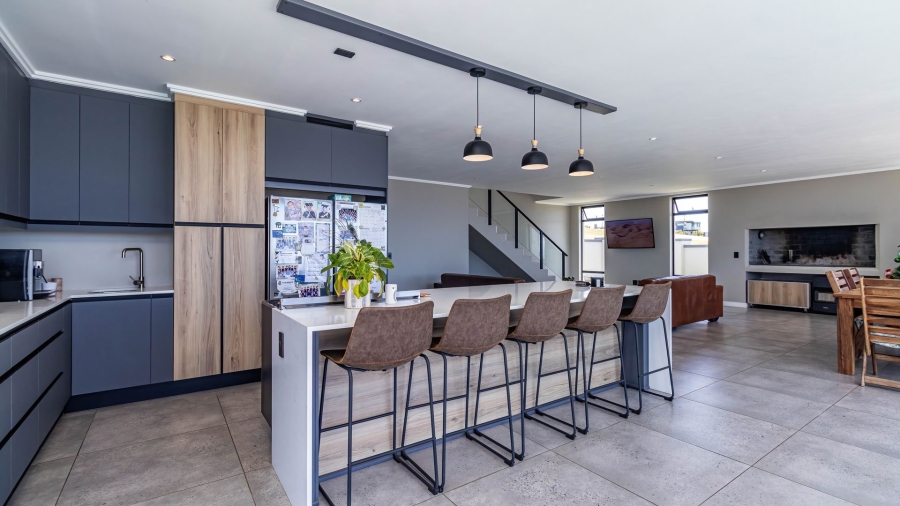 4 Bedroom Property for Sale in Le Grand Golf Estate Western Cape